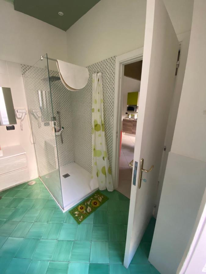 Partenope Comfort Apartment เนเปิลส์ ภายนอก รูปภาพ